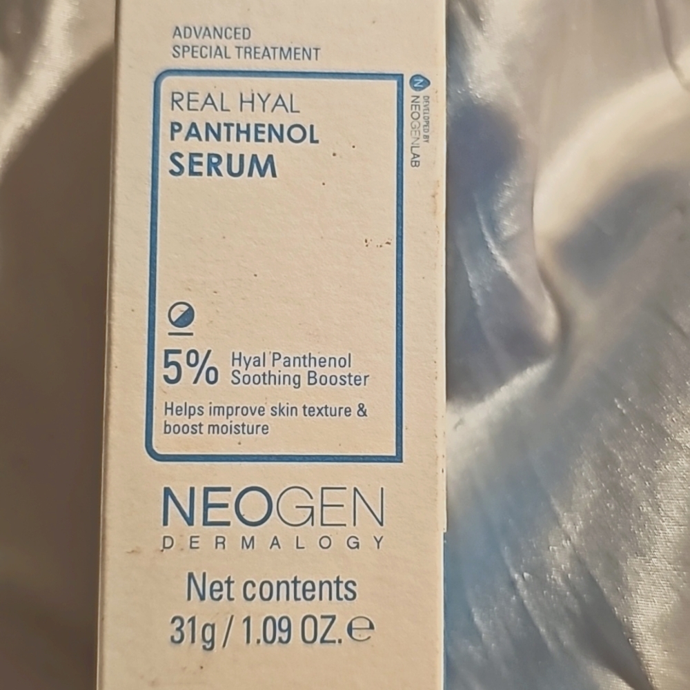 Real hyal panthenol serum